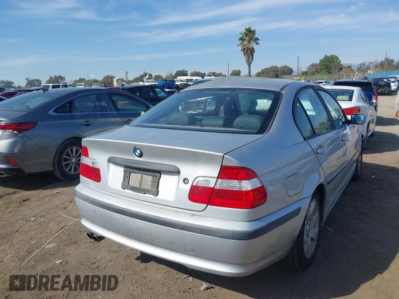 2004 BMW 3 Series 325i with VIN WBAAZ33494KP83238, listed as a IAAI auction lot 41594397 with 1 mi miles. Bid and sale history available at carsss.com. Image 4.