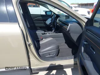 2024 Mazda CX-50 Premium z VIN 7MMVABDYXRN229669, wystawiony jako IAAI lot #41999385 z przebiegiem 10 882 mil mil oraz . Historia ofert i sprzedaży dostępna na DreamBid. Obrazek 5.