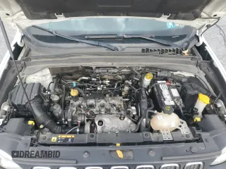 2015 Jeep Renegade Latitude with VIN ZACCJABH4FPC16004, listed as a Copart auction lot 49983745 with 88,859 mi miles and Clean Title. Bid and sale history available at carsss.com. Image 11.