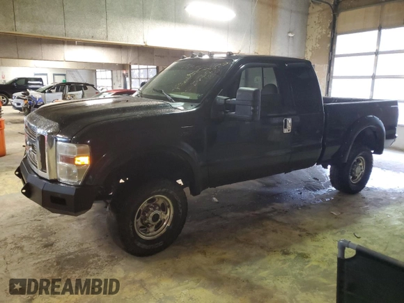 1999 Ford F-250 XL z VIN 1FTNX21F9XEB44305, wystawiony jako Copart lot #57709325 z przebiegiem 322 402 mil mil oraz Czysty tytuł • Clean title. Historia ofert i sprzedaży dostępna na DreamBid. Obrazek 1.