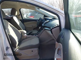 2013 Ford Escape SE with VIN 1FMCU9GXXDUB02618, listed as a IAAI auction lot 41734363 with 198,264 mi miles. Bid and sale history available at carsss.com. Image 5.