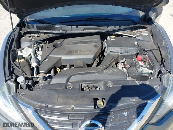 2018 Nissan Altima 2.5 S with VIN 1N4AL3APXJC124355, listed as a IAAI auction lot 40568719 with 137,316 mi miles. Bid and sale history available at carsss.com. Image 10.