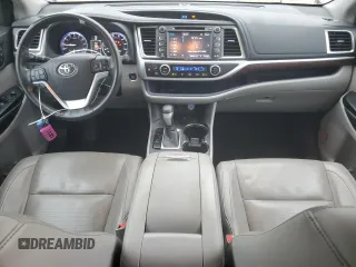 2015 Toyota Highlander Limited z VIN 5TDDKRFH0FS185279, wystawiony jako Copart lot #56802465 z przebiegiem 115 971 mil mil oraz Szkoda całkowita • Salvage title. Historia ofert i sprzedaży dostępna na DreamBid. Obrazek 8.