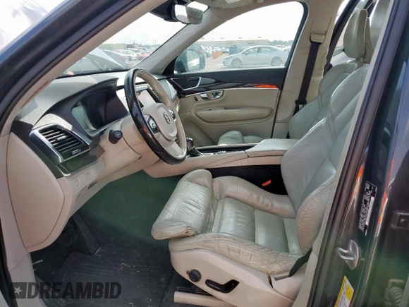 2016 Volvo XC90 T6 Momentum with VIN YV4A22PK5G1029819, listed as a Copart auction lot 64135425 with 146,860 mi miles and Clean title. Bid and sale history available at DreamBid. Image 7.