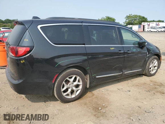 2017 Chrysler Pacifica Touring L z VIN 2C4RC1BGXHR758038, wystawiony jako Copart lot #59639815 z przebiegiem 161 552 mil mil oraz Szkoda całkowita • Salvage title. Historia ofert i sprzedaży dostępna na DreamBid. Obrazek 3.