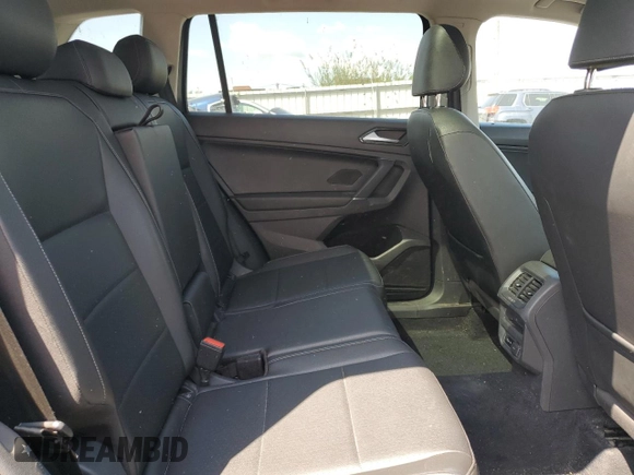 2018 Volkswagen Tiguan SEL z VIN 3VV2B7AX5JM065899, wystawiony jako Copart lot #65825635 z przebiegiem 115 677 mil mil oraz Szkoda całkowita • Salvage title. Historia ofert i sprzedaży dostępna na DreamBid. Obrazek 11.