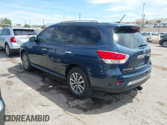 2013 Nissan Pathfinder SV with VIN 5N1AR2MN8DC626925, listed as a IAAI auction lot 42074666 with 213,966 mi miles. Bid and sale history available at carsss.com. Image 3.