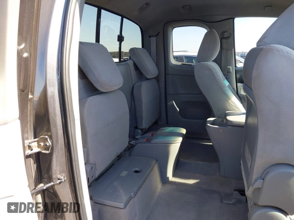 2011 Toyota Tacoma with VIN 5TFUU4EN9BX016306, listed as a IAAI auction lot 41371430 with 188,984 mi miles. Bid and sale history available at carsss.com. Image 8.