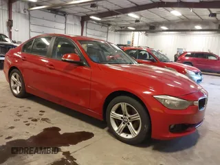 2013 BMW 3 Series 328i z VIN WBA3A5G52DNP20334, wystawiony jako IAAI lot #41270322 z przebiegiem 175 638 mil mil oraz . Historia ofert i sprzedaży dostępna na DreamBid. Obrazek 1.