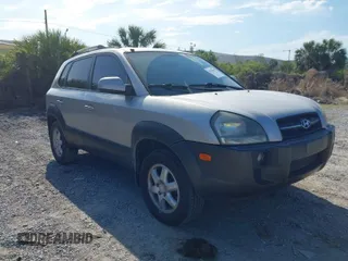 2005 Hyundai Tucson GLS with VIN KM8JN12D05U072873, listed as a IAAI auction lot 41915917 with 89,074 mi miles. Bid and sale history available at carsss.com. Image 1.