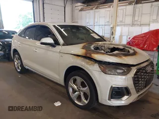 2022 Audi Q5 Sportback S line Premium Plus с VIN WA15AAFY0N2027582, выставлен на аукционе IAAI как лот 40033461 с пробегом Не указан миль и . История ставок и продаж доступна на DreamBid. Изображение 1.