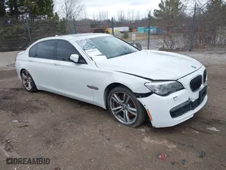 2013 BMW 7 Series 750Li xDrive with VIN WBAYF8C59DD141068, listed as a IAAI auction lot 41868043 with 92,727 mi miles. Bid and sale history available at carsss.com. Image 1.