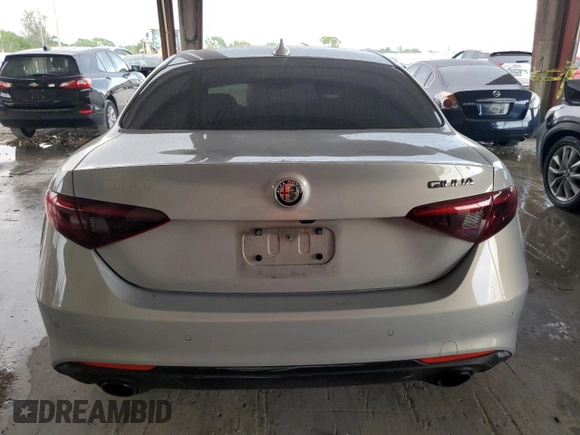 2020 Alfa Romeo Giulia with VIN ZARFAMAN9L7633963, listed as a Copart auction lot 69511642 with 0 mi miles. Bid and sale history available at carsss.com. Image 6.
