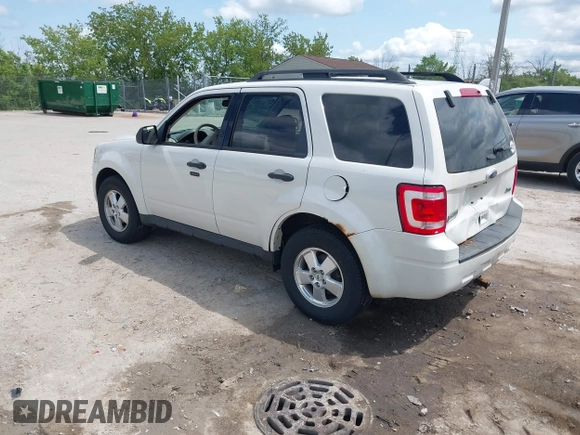 2012 Ford Escape XLT z VIN 1FMCU9DG2CKB18584, wystawiony jako IAAI lot #42469881 z przebiegiem 166 469 mil mil oraz . Historia ofert i sprzedaży dostępna na DreamBid. Obrazek 3.