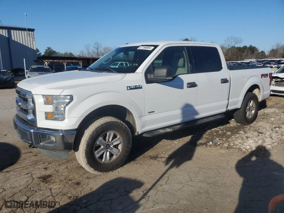 2015 Ford F-150 XLT w/HD Payload Pkg with VIN 1FTFW1EG1FKD03354, listed as a Copart auction lot 87190684 with 185,579 mi miles and Salvage Title. Bid and sale history available at carsss.com. Image 1.