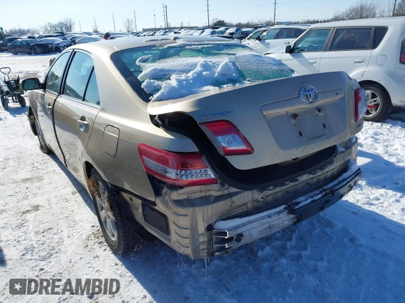 2011 Toyota Camry LE with VIN 4T1BF3EK3BU208593, listed as a IAAI auction lot 41258585 with 269,182 mi miles. Bid and sale history available at carsss.com. Image 3.