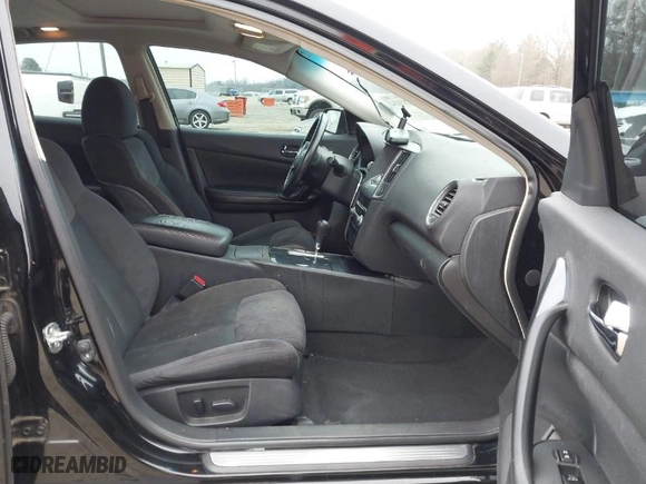 2013 Nissan Maxima 3.5 S with VIN 1N4AA5AP1DC827803, listed as a IAAI auction lot 41203054 with 182,297 mi miles. Bid and sale history available at carsss.com. Image 5.