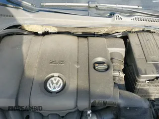 2011 Volkswagen Jetta SE with VIN 3VWPX7AJ5BM612959, listed as a IAAI auction lot 41239302 with 176,168 mi miles and . Bid and sale history available at DreamBid. Image 13.