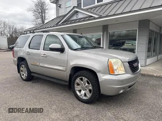2007 GMC Yukon SLE z VIN 1GKFK13087J116934, wystawiony jako IAAI lot #41981063 z przebiegiem 265 897 mil mil oraz . Historia ofert i sprzedaży dostępna na DreamBid. Obrazek 1.