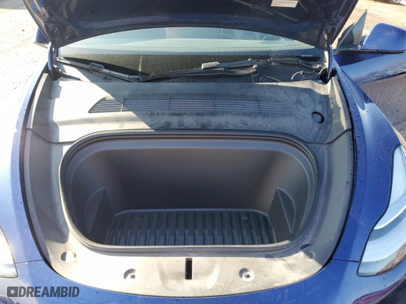 2022 Tesla Model Y Long Range with VIN 7SAYGDEE7NA019888, listed as a Copart auction lot 43017605 with 0 mi miles and Salvage Title. Bid and sale history available at carsss.com. Image 13.