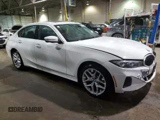 2025 BMW 3 Series 330i xDrive with VIN 3MW89CW01S8F06766, listed as a Copart auction lot 45226055 with 7,422 mi miles and Clean Title. Bid and sale history available at carsss.com. Image 4.