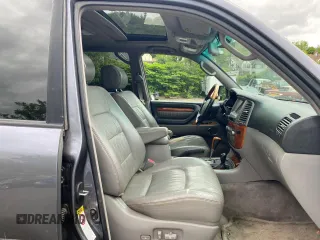 2007 Lexus LX 470 z VIN JTJHT00W674021577, wystawiony jako Copart lot #59510665 z przebiegiem 270 615 mil mil oraz Czysty tytuł • Clean title. Historia ofert i sprzedaży dostępna na DreamBid. Obrazek 5.