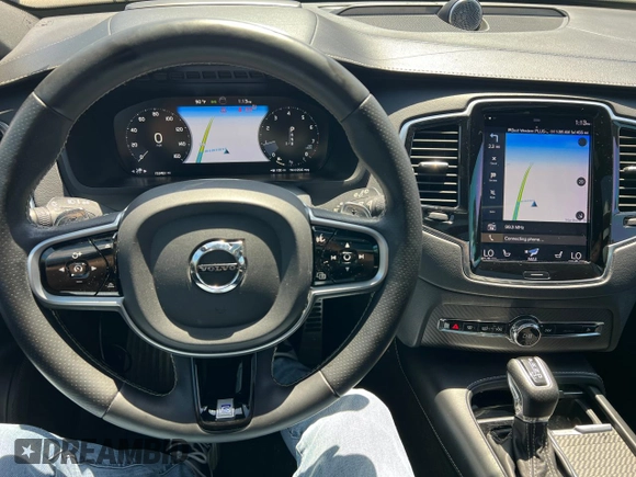 2019 Volvo XC90 R-Design z VIN YV4A22PM9K1440828, wystawiony jako Copart lot #58994785 z przebiegiem 153 481 mil mil oraz Czysty tytuł • Clean title. Historia ofert i sprzedaży dostępna na DreamBid. Obrazek 7.