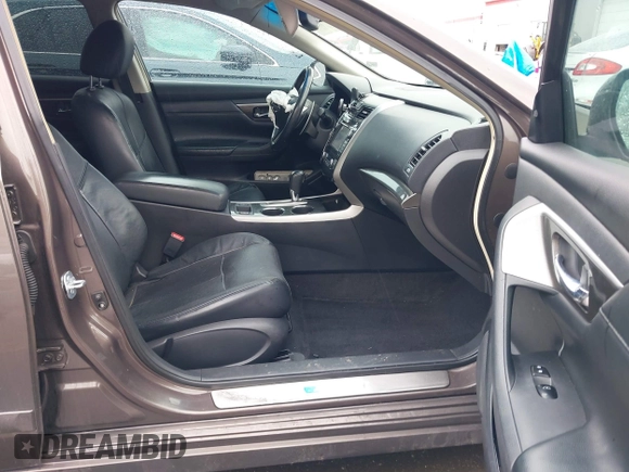 2013 Nissan Altima SV with VIN 1N4BL3AP4DC922343, listed as a IAAI auction lot 41746608 with 185,240 mi miles and . Bid and sale history available at DreamBid. Image 5.