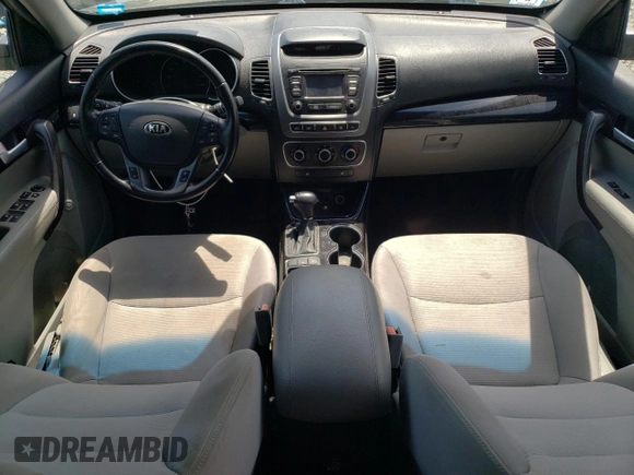 2015 Kia Sorento LX with VIN 5XYKT4A63FG595598, listed as a Copart auction lot 55468395 with 109,932 mi miles and Clean Title. Bid and sale history available at DreamBid. Image 8.