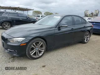 2014 BMW 3 Series 328i z VIN WBA3C1C56EK113073, wystawiony jako Copart lot #53875915 z przebiegiem 166 403 mil mil oraz Czysty tytuł • Clean title. Historia ofert i sprzedaży dostępna na DreamBid. Obrazek 1.