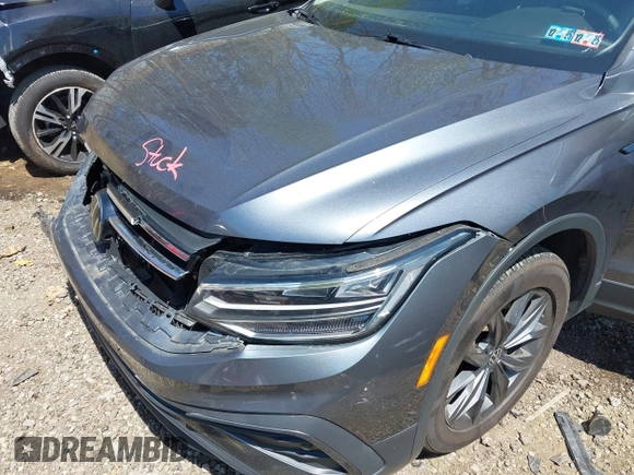 2022 Volkswagen Tiguan SE with VIN 3VV2B7AXXNM019538, listed as a IAAI auction lot 42109211 with 30,576 mi miles and . Bid and sale history available at DreamBid. Image 19.
