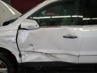 2017 Chevrolet Traverse Premier with VIN 1GNKVJKD9HJ323573, listed as a Copart auction lot 47607905 with 82,051 mi miles and Salvage Title. Bid and sale history available at DreamBid. Image 7.