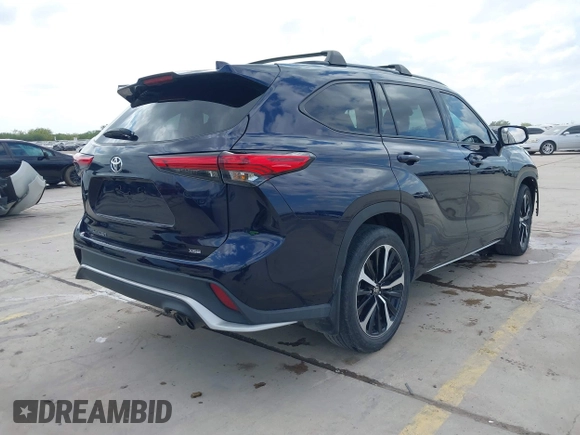 2022 Toyota Highlander XSE z VIN 5TDLZRAHXNS132750, wystawiony jako IAAI lot #42041166 z przebiegiem 39 793 mil mil oraz . Historia ofert i sprzedaży dostępna na DreamBid. Obrazek 4.
