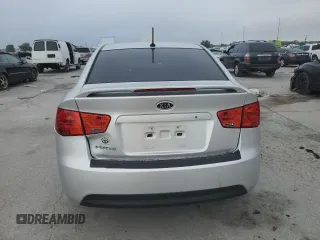 2013 Kia Forte LX with VIN KNAFT4A27D5723083, listed as a Copart auction lot 53980335 with 121,609 mi miles and Clean Title. Bid and sale history available at carsss.com. Image 6.
