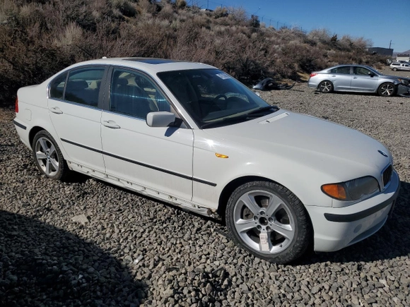 2004 BMW 3 Series 330xi with VIN WBAEW53474PN32887, listed as a Copart auction lot 47210685 with 112,618 mi miles and Salvage Title. Bid and sale history available at carsss.com. Image 4.