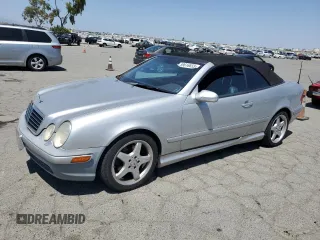 2002 Mercedes-Benz CLK 320/430 z VIN WDBLK70G72T107379, wystawiony jako Copart lot #59616655 z przebiegiem 73 101 mil mil oraz Szkoda całkowita • Salvage title. Historia ofert i sprzedaży dostępna na DreamBid. Obrazek 1.