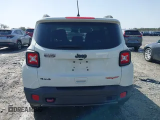 2018 Jeep Renegade Trailhawk with VIN ZACCJBCB9JPG81032, listed as a IAAI auction lot 41722934 with 178,502 mi miles. Bid and sale history available at carsss.com. Image 16.