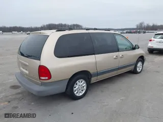 1999 Dodge Caravan SE with VIN 1B4GP44G8XB880093, listed as a IAAI auction lot 41501972 with 179,018 mi miles. Bid and sale history available at carsss.com. Image 4.