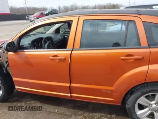 2011 Dodge Caliber Mainstreet z VIN 1B3CB3HA6BD262107, wystawiony jako IAAI lot #41663951 z przebiegiem 121 324 mil mil oraz . Historia ofert i sprzedaży dostępna na DreamBid. Obrazek 15.