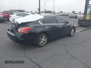 2015 Nissan Altima SV z VIN 1N4AL3AP6FC277466, wystawiony jako IAAI lot #42042276 z przebiegiem 118 806 mil mil oraz . Historia ofert i sprzedaży dostępna na DreamBid. Obrazek 4.