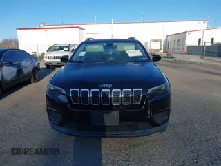 2020 Jeep Cherokee Latitude with VIN 1C4PJMCB7LD625377, listed as a IAAI auction lot 41584829 with 95,895 mi miles. Bid and sale history available at carsss.com. Image 11.