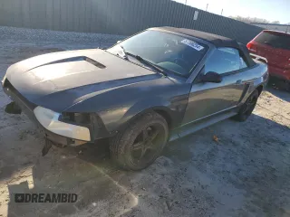 2002 Ford Mustang Deluxe z VIN 1FAFP44422F131737, wystawiony jako Copart lot #87306254 z przebiegiem Nie podano mil oraz Szkoda całkowita • Salvage title. Historia ofert i sprzedaży dostępna na DreamBid. Obrazek 1.