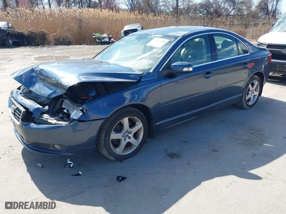 2009 Volvo S80 I6 Turbo with VIN YV1AH992291099606, listed as a IAAI auction lot 41813240 with 128,480 mi miles. Bid and sale history available at carsss.com. Image 2.