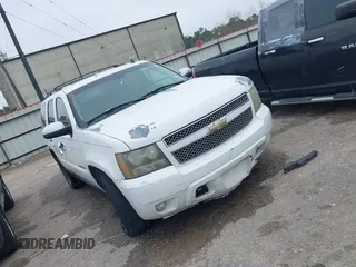 2007 Chevrolet Tahoe LTZ z VIN 1GNFC13027J402200, wystawiony jako IAAI lot #41594484 z przebiegiem 227 746 mil mil oraz . Historia ofert i sprzedaży dostępna na DreamBid. Obrazek 1.