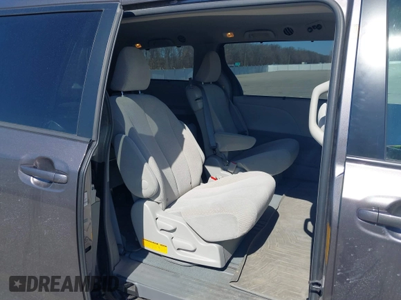 2012 Toyota Sienna LE AAS with VIN 5TDKK3DC8CS269924, listed as a IAAI auction lot 41764722 with 176,968 mi miles. Bid and sale history available at carsss.com. Image 8.