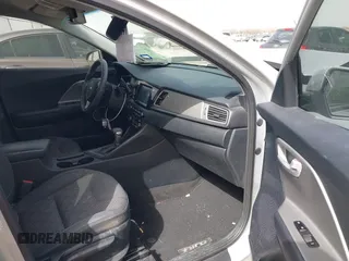 2017 Kia Niro LX with VIN KNDCB3LC6H5088243, listed as a IAAI auction lot 41747137 with 122,149 mi miles. Bid and sale history available at carsss.com. Image 5.