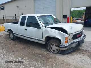 1996 GMC Sierra 1500 z VIN 2GTEC19W6T1541556, wystawiony jako IAAI lot #42293418 z przebiegiem 232 983 mil mil oraz . Historia ofert i sprzedaży dostępna na DreamBid. Obrazek 1.