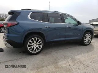 2024 GMC Acadia AWD Denali z VIN 1GKENRKS5RJ187208, wystawiony jako Copart lot #48330065 z przebiegiem 7 235 mil mil oraz Szkoda całkowita • Salvage title. Historia ofert i sprzedaży dostępna na DreamBid. Obrazek 3.