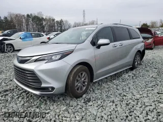 2025 Toyota Sienna XLE with VIN 5TDJRKEC7SS227680, listed as a Copart auction lot 48118175 with 1,085 mi miles and Salvage Title. Bid and sale history available at carsss.com. Image 1.