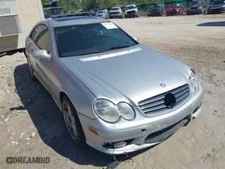2004 Mercedes-Benz CLK-Class 5.0L with VIN WDBTJ75J54F076383, listed as a IAAI auction lot 41625538 with 160,585 mi miles. Bid and sale history available at carsss.com. Image 1.